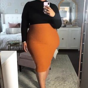 Plus size Ribbed Midi Skirt